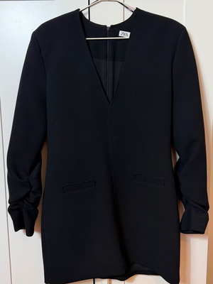 Zara women's short dress medium black like new