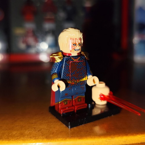 Homelander Bloodied Version collectible figure like new
