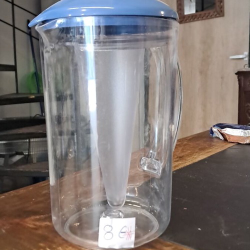 Plastic pitcher used in good condition