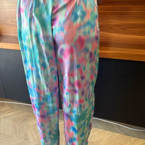Iraida satin pants like new, size large, front zipper