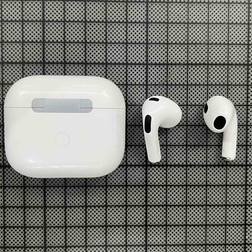 Takemore wireless earbuds like new
