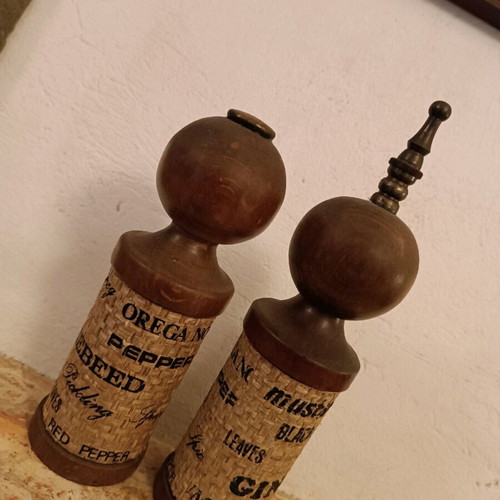 Salt shaker and grinder set used