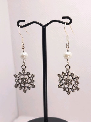 Handmade snowflake earrings new