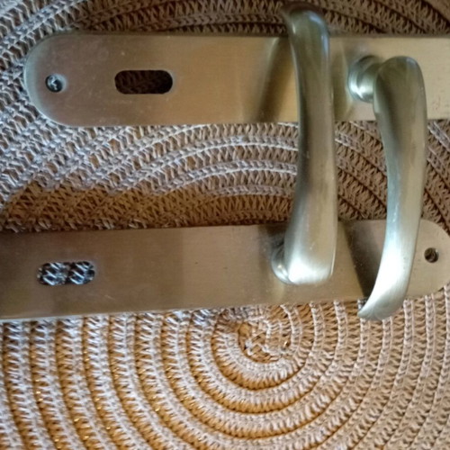 Large bronze door handle used, dimensions 22x3.5