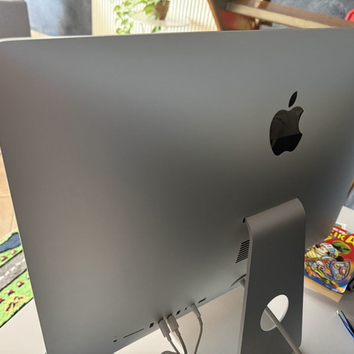 iMac 2017 8GB RAM 1TB HDD like new