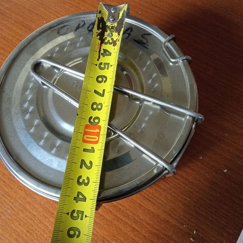 Metal food bowl like new
