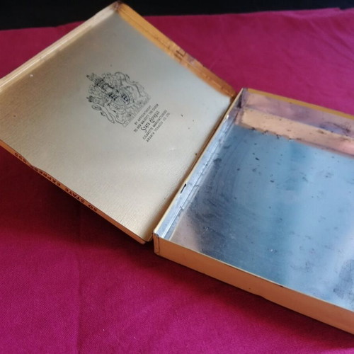 State Express 555 Cigarette Tin Box used litho vintage