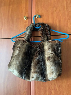 Handbag made of synthetic fur, like new, brown and beige tones