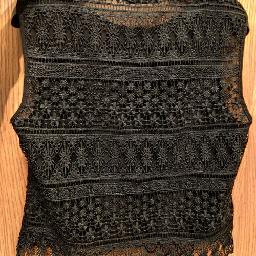 Black lace top like new, size small