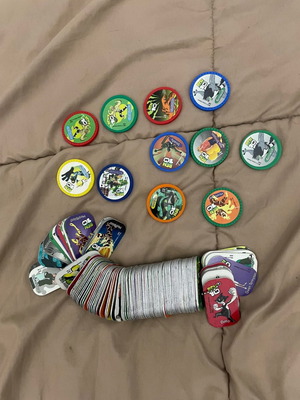 Ben 10 metal and plastic tokens set