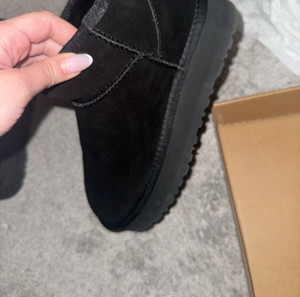 ugg mini