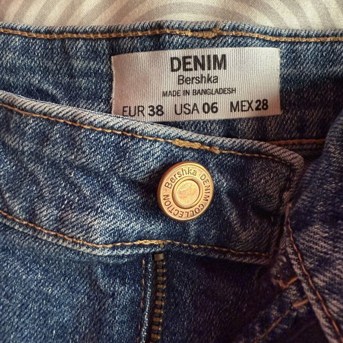 Bershka denim mini shorts like new, medium size, blue
