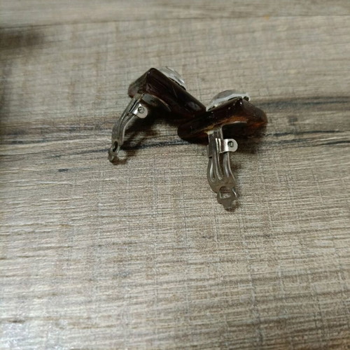 Earrings with clip like new