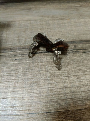 Earrings with clip like new