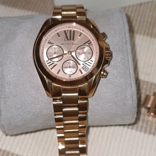 Michael Kors wristwatch women's like new with box and certificate