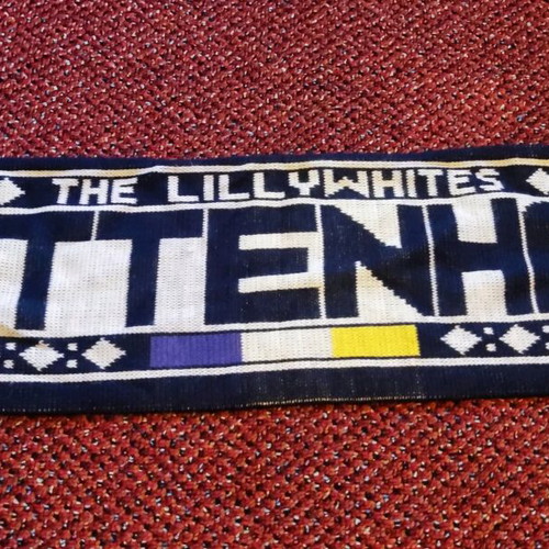 Authentic Tottenham scarf like new, collectible piece