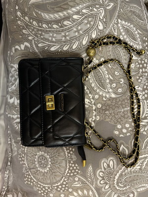 Bag to Bag shoulder bag like new, black