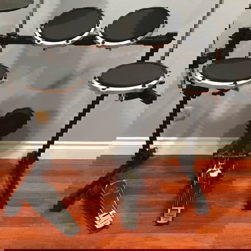 Behringer HDS240USB electronic drum kit used