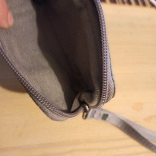 Fabric camera case like new, gray with zipper and handle