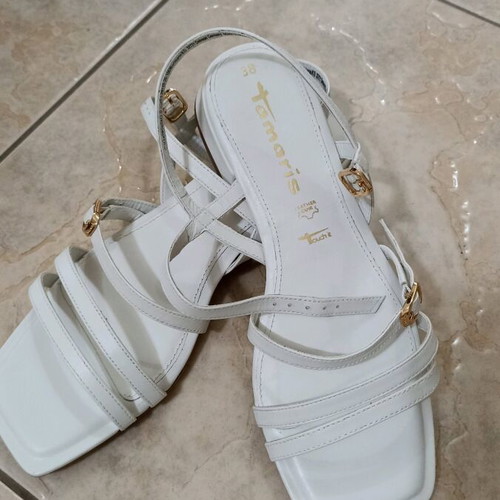 Πέδιλα Tamaris λευκά καινούργια, μέγεθος 38, δέρμα με αντιολισθητική σόλα