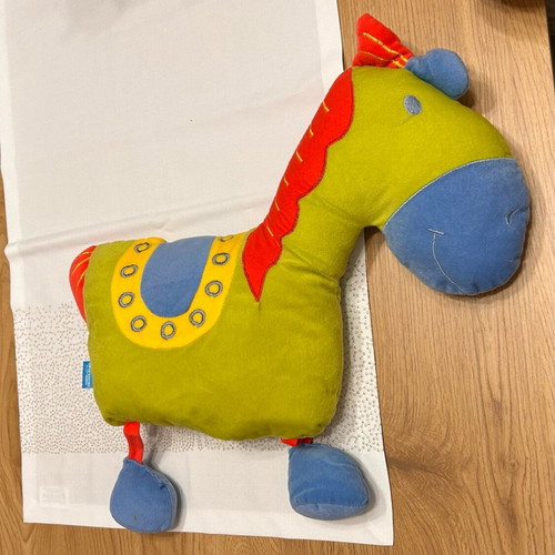 Stuffed toy pillow allogaki like new, large 40 cm