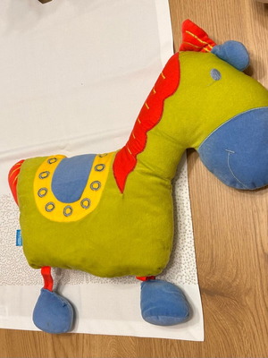 Stuffed toy pillow allogaki like new, large 40 cm