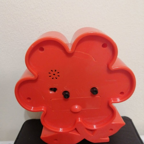 Flower alarm clock used with second hand, battery operated