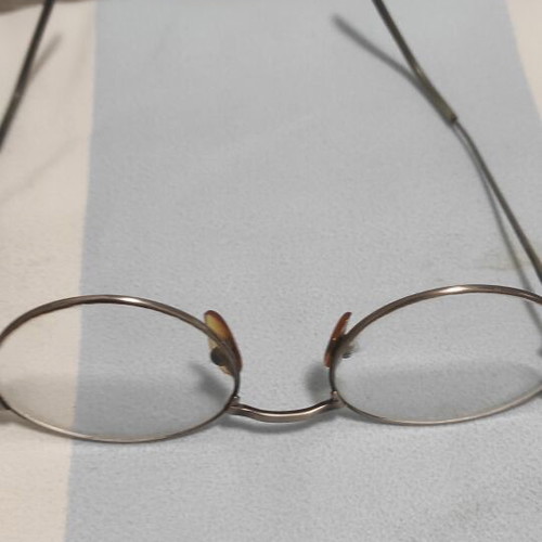 Reporter eyeglasses used, silver color, myopia lenses