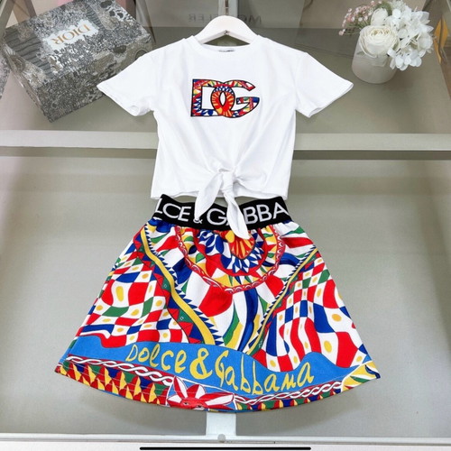 Kids skirt and t-shirt set new