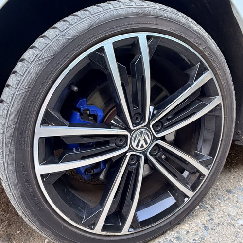Genuine VW 18’ rims with tires 225/40 R18 used