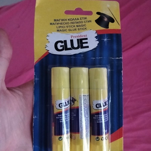 Glue pack of three sticks new
