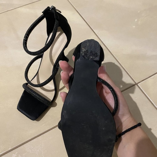 Black sandals with rhinestones size 37 like new