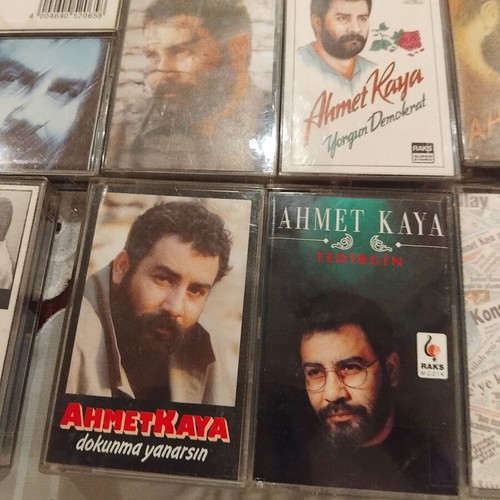 Оригинални касети на Ahmet Kaya употребявани, комплект от 9
