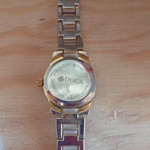Doca wristwatch like new, women's, may need battery