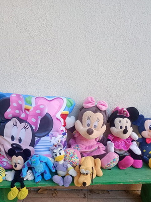 Disney plush toys pack of 8 used with decorative pillow gift