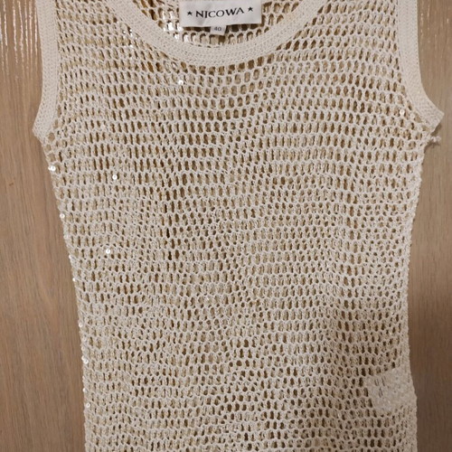 Top with sequins and good thread new, white and beige