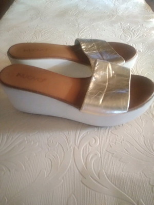 Platform sandal like new, leather, size 37