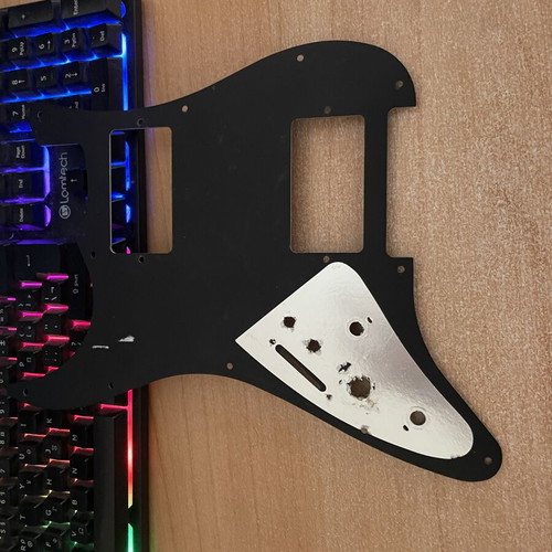 Strat plastic pickguard