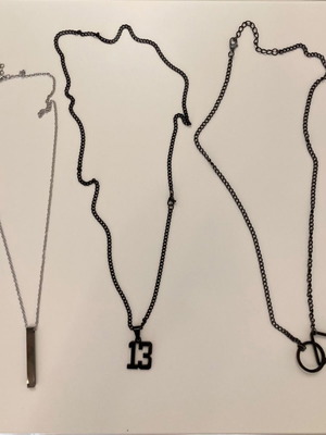 Set of 3 men's necklaces like new