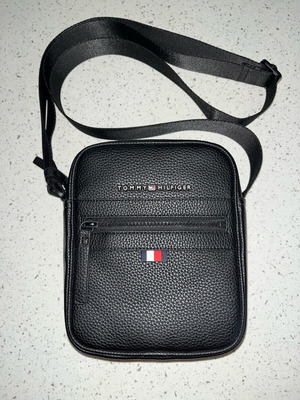 Tommy Hilfiger bag new, black