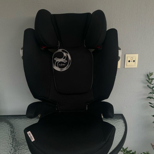 Cyber M-Fix car child seat like new