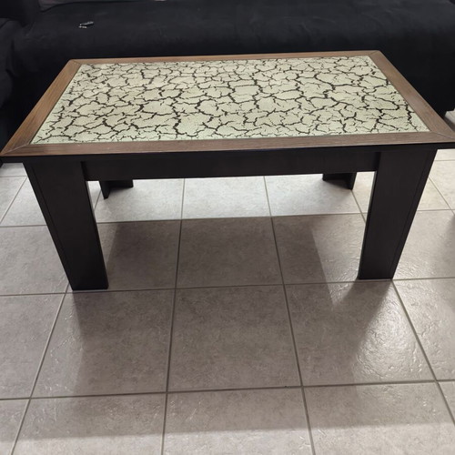 Wooden coffee table with crackle glass like new