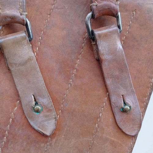 Leather ammo pouch WWII like new (World War II)