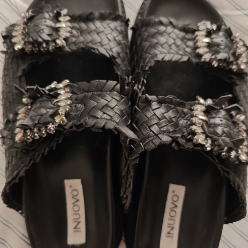 Inuovo women's leather flat sandals like new, black, size 39