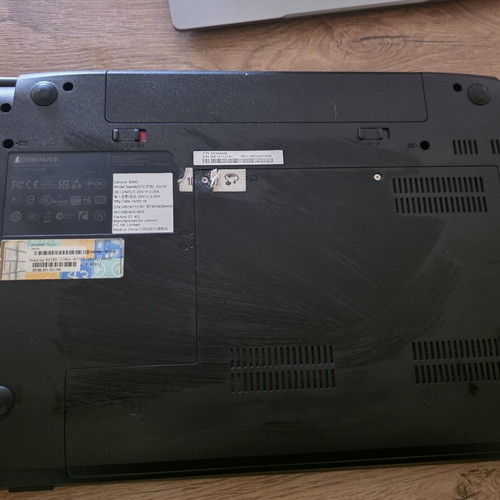 Lenovo B590 20206 laptop used, Intel Pentium, 15.6" HD, 6GB RAM, 240GB SSD