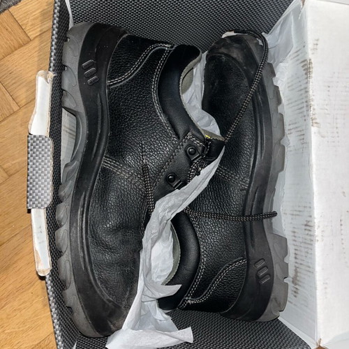Safety Jogger low work shoes like new, size 44, black