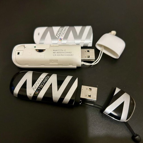 Huawei E173u-2 3G USB Dongles used, set of 2, white and black