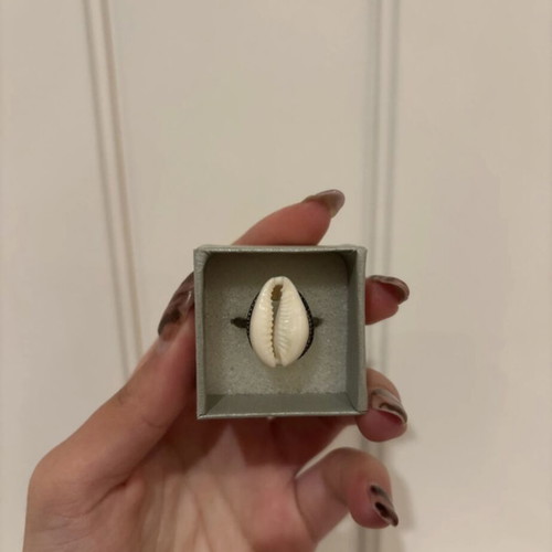 Shell ring boho style Pull & Bear like new