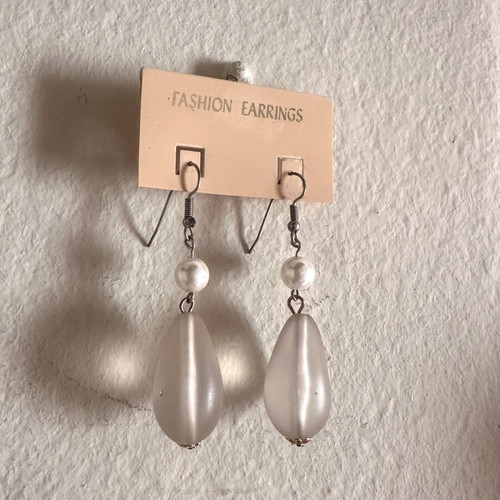 Vintage ivory drop earrings