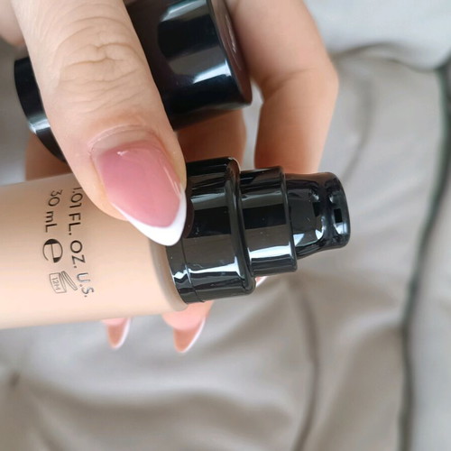 Korres Wild Rose Brightening Foundation new, unused